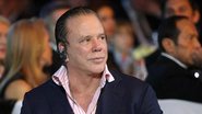 O ator e boxeador Mickey Rourke recorre a vaquinha virtual para arrecadar US$ 100 mil e não ser despejado da casa onde mora em Los Angeles - Divulgação