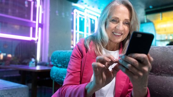 TikTok lança o PineDrama, novo aplicativo voltado exclusivamente para novelas verticais - Freepik