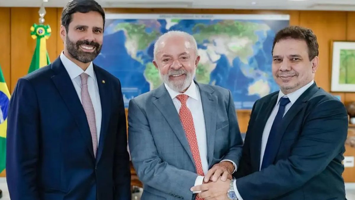 Advogado geral da Petrobras, Wellington Cesar Lima e Silva (à dir.)  já ocupou o comando do ministério durante o governo Dilma Rousseff - Ricardo Stuckert / PR