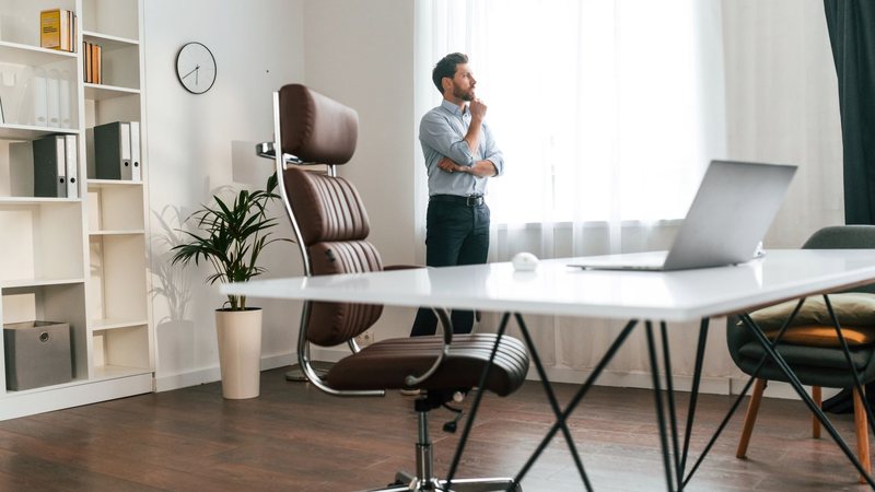 Dos 40% de profissionais que pensam em migrar de carreira, a maior parte já busca oportunidades em uma nova área de interesse - Envato