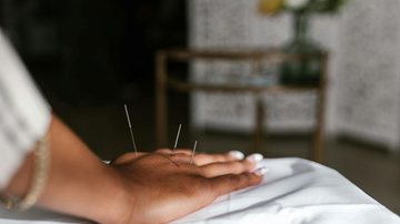 A prática já faz parte do rol de procedimentos oferecidos pelo SUS desde 2006 e, com a lei, passará a ter exigência de formação específica - Pexels