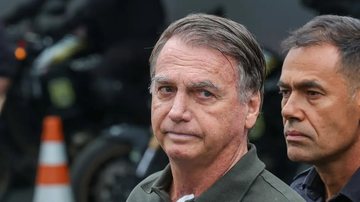Bolsonaro tem melhora na função renal, mas segue internado na UTI