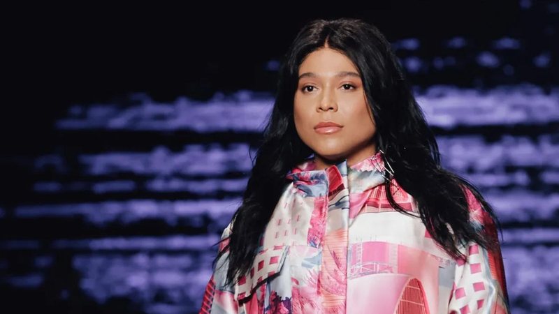 Blogueirinha é uma personagem de humor ácido, conhecida por entrevistas provocativas e comentários irônicos - Foto: reprodução Gshow