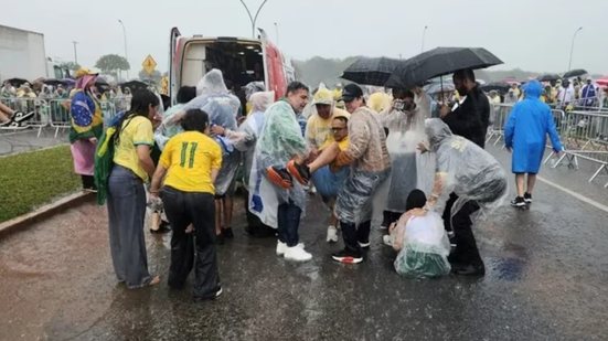 Dezenas de pessoas ficaram feridas, segundo Agência Brasil; local havia sido escolhido para o encerramento de ato pela anistia de Jair Bolsonaro - Reprodução / Redes Sociais