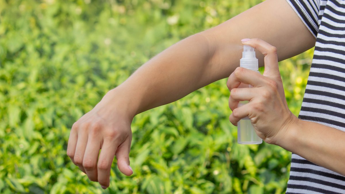 Entre os produtos pesquisados, o repelente Exposis Infantil 100ml (Spray) apresentou a maior disparidade - Envato