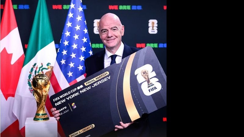 O presidente da Fifa, Gianni Infantino, comemora meio bilhão de pedidos de ingressos em pouco mais de um mês - Reprodução Instagram Fifa