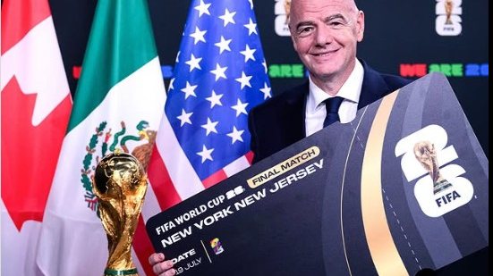 O presidente da Fifa, Gianni Infantino, comemora meio bilhão de pedidos de ingressos em pouco mais de um mês - Reprodução Instagram Fifa