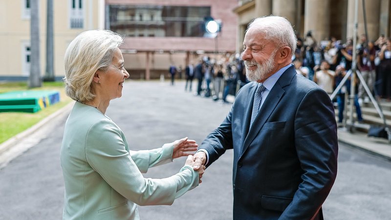 Na foto, o presidente Luiz Inácio Lula da Silva recebe a presidenta da Comissão Europeia, Ursula von der Leyen, no Rio de Janeiro - Ricardo Stuckert/PR/Palácio do Planalto