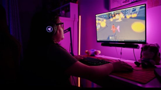 O filme mostra o esforço de três jovens Alex, Janae e Katie, para tornar a Roblox e o metaverso mais seguros - Divulgação