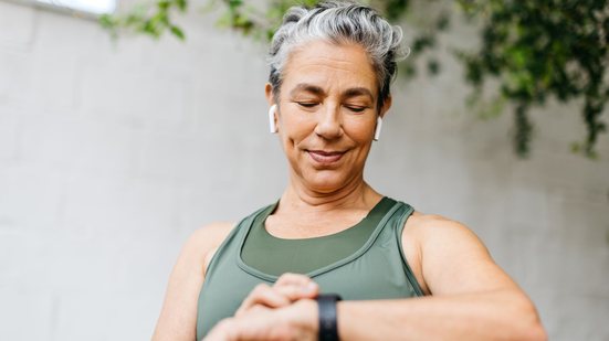 Smartwatches podem se tornar aliados importantes na prevenção de doenças e no acompanhamento da rotina - Adobe Stock