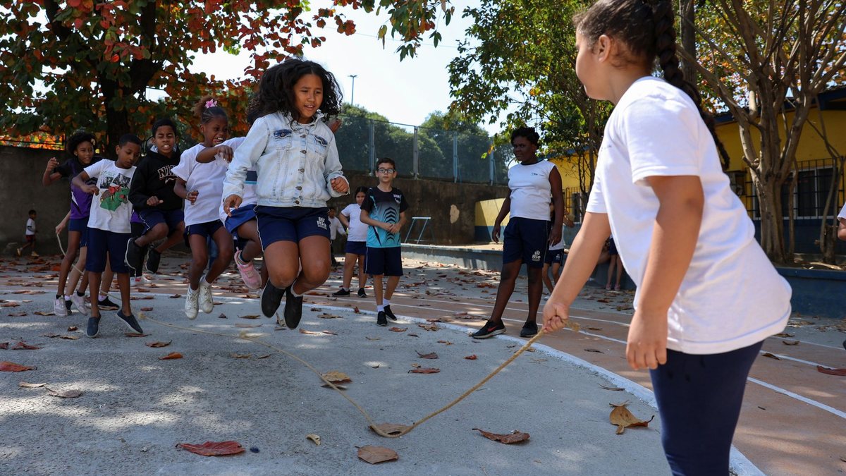 Pesquisa recente mostrou que 83% dos estudantes brasileiros têm prestado mais atenção às aulas depois da proibição do uso de celulares - Tomaz Silva/Agência Brasil