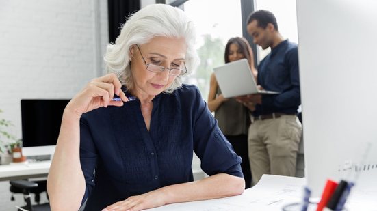 A pesquisa aponta a inteligência artificial como um dos principais motivos de atrito - Freepik