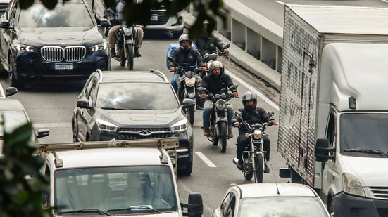 O Governo de São Paulo sancionou, em dezembro de 2025, a lei que isenta do pagamento do IPVA - Paulo Pinto/Agência Brasil