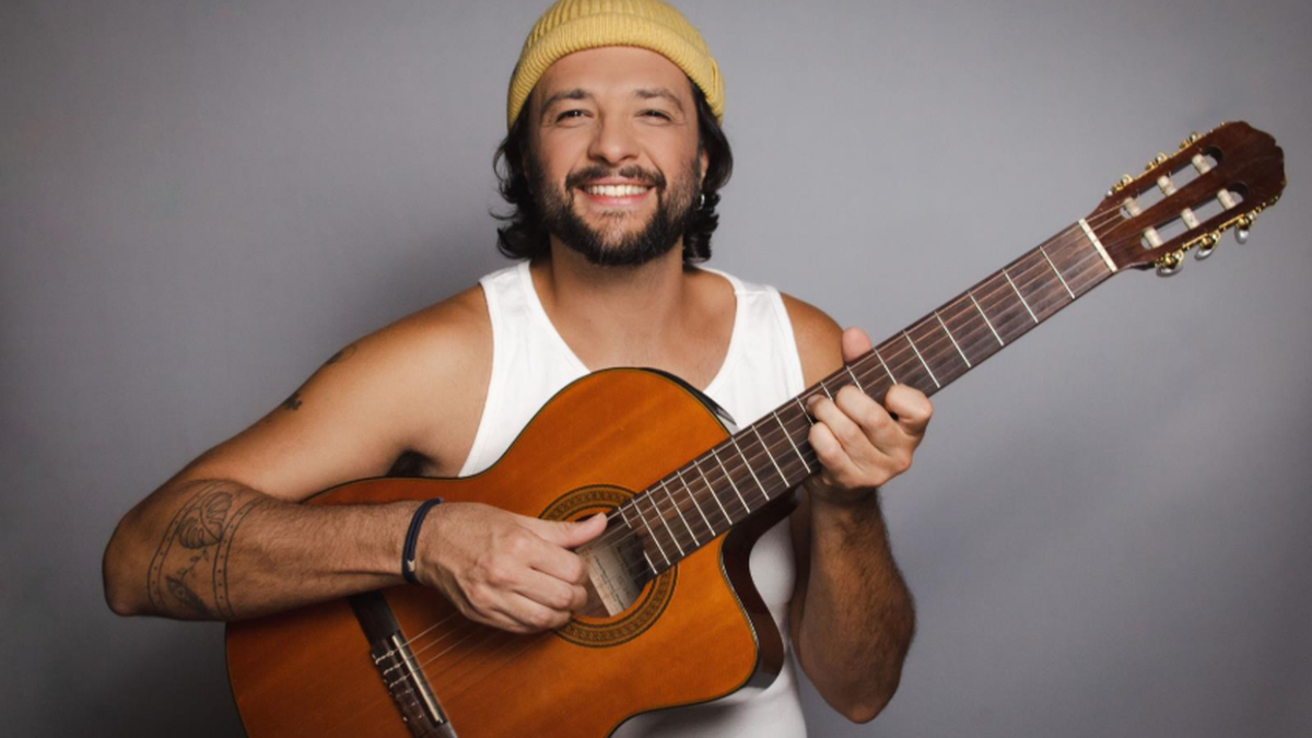 A abertura fica por conta de Brasilidades, show do cantor e compositor andreense Rodrigo Régis, no próximo sábado, dia 10 - Divulgação