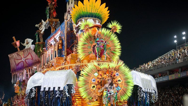 Escola levou ao Sambódromo do Anhembi o enredo "Anti-Herói Brasil" - Estadão Conteúdo
