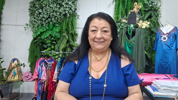 Angelina Basílio, 68 anos, é presidente da Rosas de Ouro há 22 anos - Emanuele Almeida