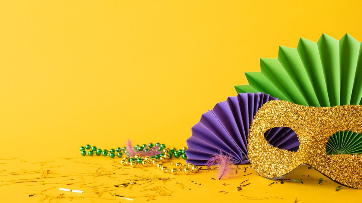 No grupo Turismo, a alta em serviços como clubes hospedagens e casas noturnas tiveram o maior impacto - Envato