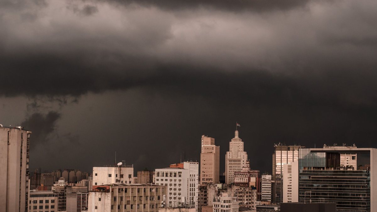 Previsão de chuvas supera a marca dos 100 mm por dia, considerada de perigo extremo - Adobe Stock