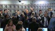 A sessão, que registrou 7 votos contrários aos requerimentos, terminou em confusão generalizada - Reprodução/TV Senado