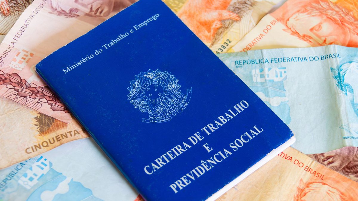 Salário de março deve ser pago até sexta, dia 6 - Adobe Stock