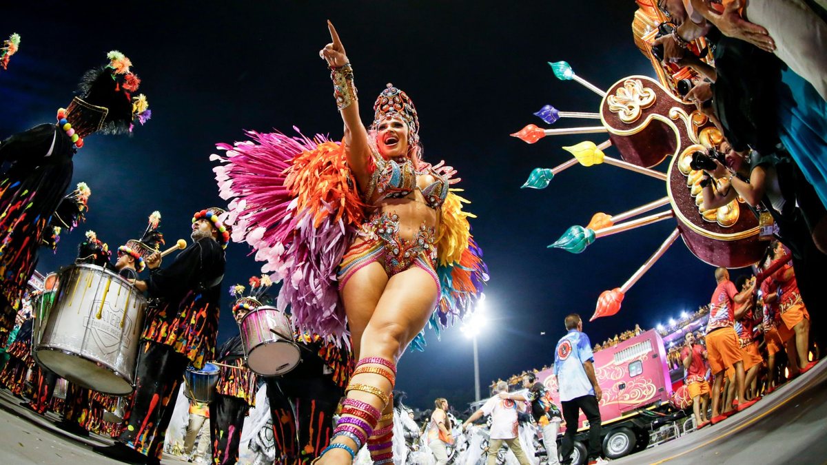 Dragões da Real na apresentação de 2025. Este ano é a terceira a desfilar - Paulo Pinto / Agência Brasil