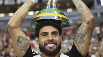 Yuri Alberto comemora título do Corinthians após partida contra o Flamengo pela decisão da Super Copa do Rei - Mateus Bonomia/AGIF/Estadão Conteúdo