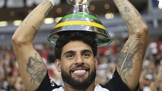 Yuri Alberto comemora título do Corinthians após partida contra o Flamengo pela decisão da Super Copa do Rei - Mateus Bonomia/AGIF/Estadão Conteúdo