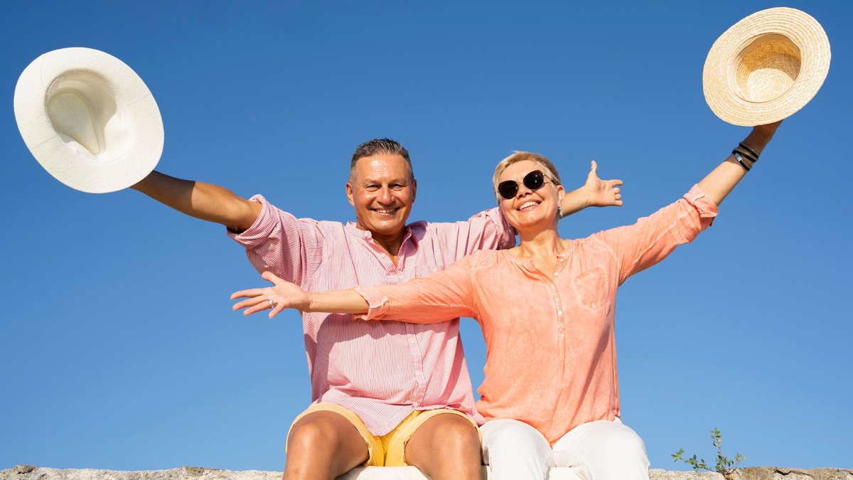 Desligar aparelhos da tomada, retirar lixo e trancar portas são algumas da providências - Freepik