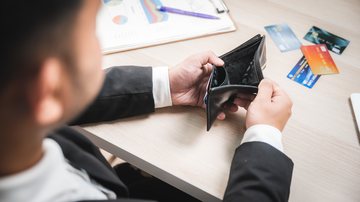 Projeções do Ibevar apontam para uma inadimplência média total de 5,40% em fevereiro - Envato