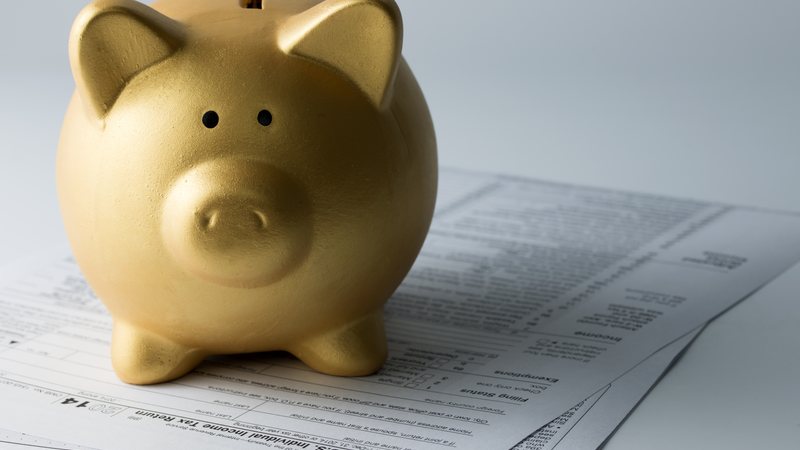 Empresas e bancos têm até esta sexta-feira, 27, para enviar os informes de Imposto de Renda aos contribuintes - Adobe Stock