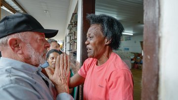 O Executivo deve adotar o mecanismo de compra assistida para quem perdeu casas na tragédia, segundo Lula - Ricardo Stuckert/PR
