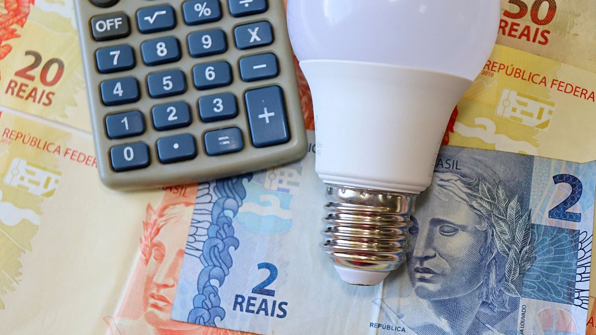 Programa Luz do Povo garante desconto e gratuidade na conta de luz para famílias de baixa renda - Adobe Stock