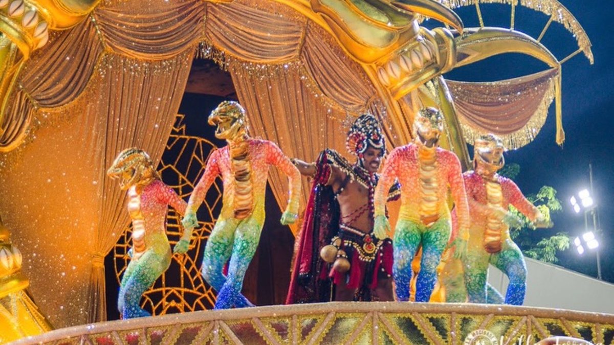 Grande campeã de 2026, Mocidade Alegre tem volta à passarela prevista para 1h10 de domingo - Facebook / Mocidade Alegre