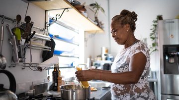 Benefício garante a retirada gratuita de um botijão de gás de cozinha de 13 kg - Divulgação/Governo