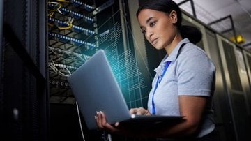 Proposta é elevar presença feminina em tecnologia, ciência, engenharia e matemática; valor da bolsa é de R$ 288 mil - Adobe Stock