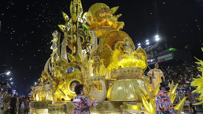 Mocidade Alegre durante o desfile da agremiação no Grupo Especial do Carnaval de São Paulo 2026 - Gil Guzzo/O Fotográfico/Estadão Conteúdo