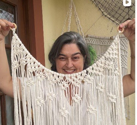 Osana Barreto estruturou um método próprio para criar peças utilizando a arte do macramê - Reprodução Instagram / @osanamacrame