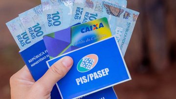 Trabalhadores nascidos em novembro e dezembro recebem o abono na próxima segunda-feira - Divulgação/Governo