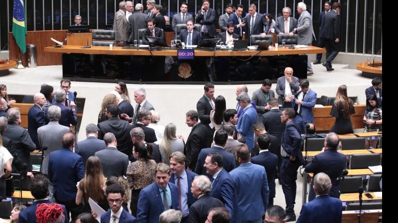 O texto recupera pontos contestados pelo governo federal, como a retirada de verbas da PF - Bruno Spada/Câmara dos Deputados