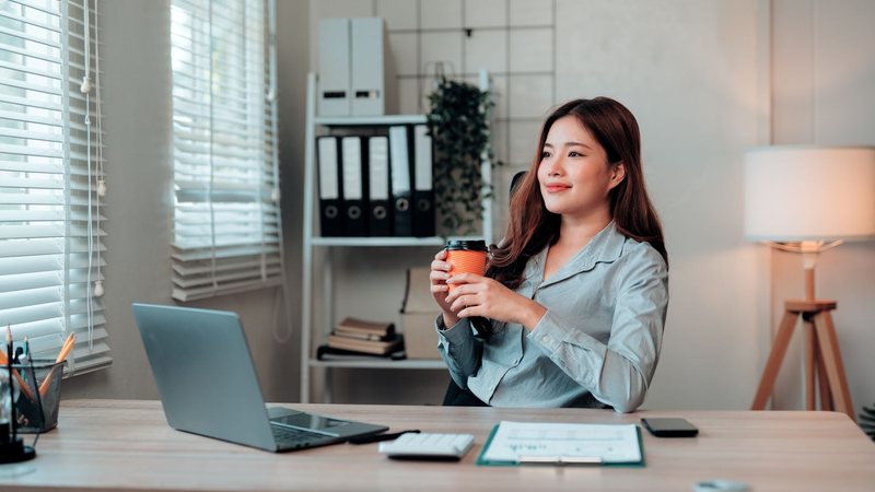 Equilíbrio entre prazos e pausas estruturadas é fundamental para sustentar a energia física e mental - Adobe Stock