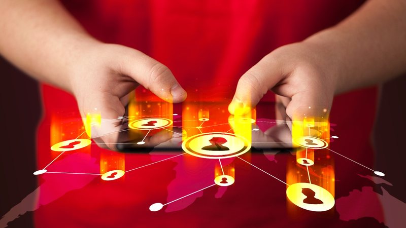 Proibição de redes sociais para menores de 16 anos é estudada por diversos países europeus - Envato