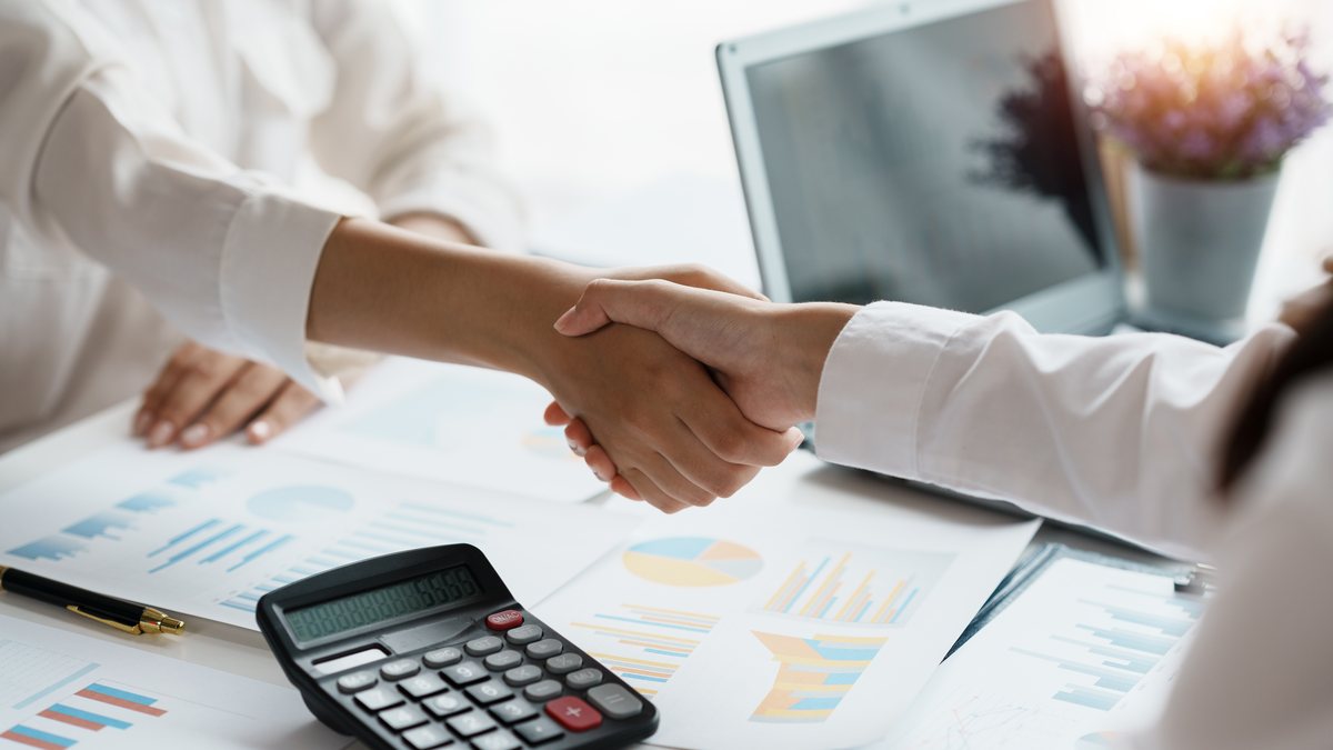 Programa oferece descontos de até 75% sobre juros e multas e parcelamento de até 120 vezes - Envato