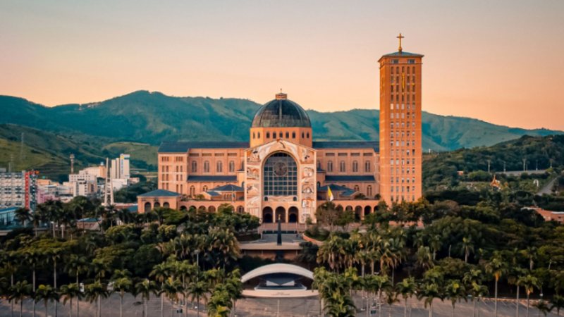 Basílica de Nossa Senhora Aparecida é a segunda maior igreja católica - Mavinho Acoroni/ Divulgação