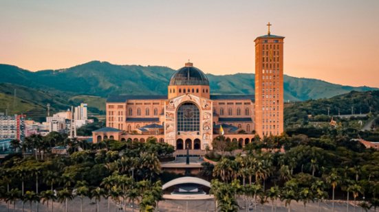 Basílica de Nossa Senhora Aparecida é a segunda maior igreja católica - Mavinho Acoroni/ Divulgação