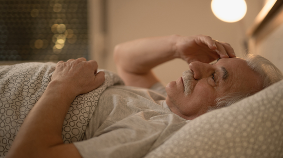 Cerca de 30% dos idosos relatam sintomas de insônia - Freepik