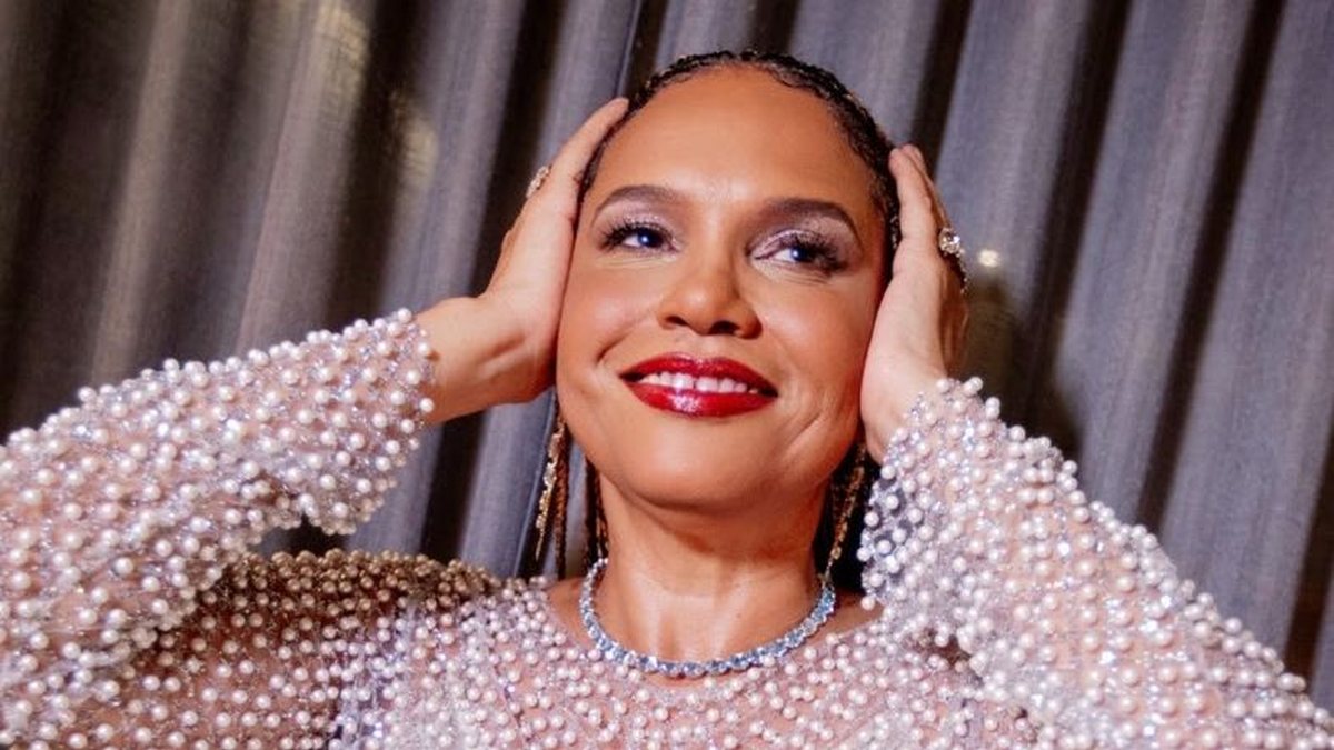 Teresa Cristina é reconhecida por sua trajetória sólida e por sua relação profunda com a tradição da música brasileira, - Divulgação