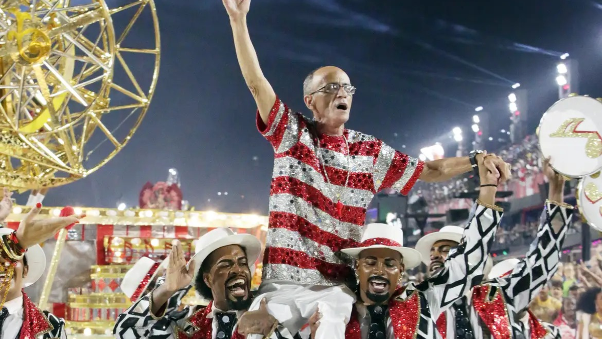 Unidos da Viradouro ganhou com uma homenagem ao Mestre Ciça - Tata Barreto / Riotur