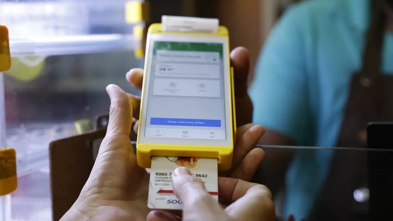 Empresas questionam limitações às taxas aplicadas pelas operadoras - Divulgação/Agência Brasil