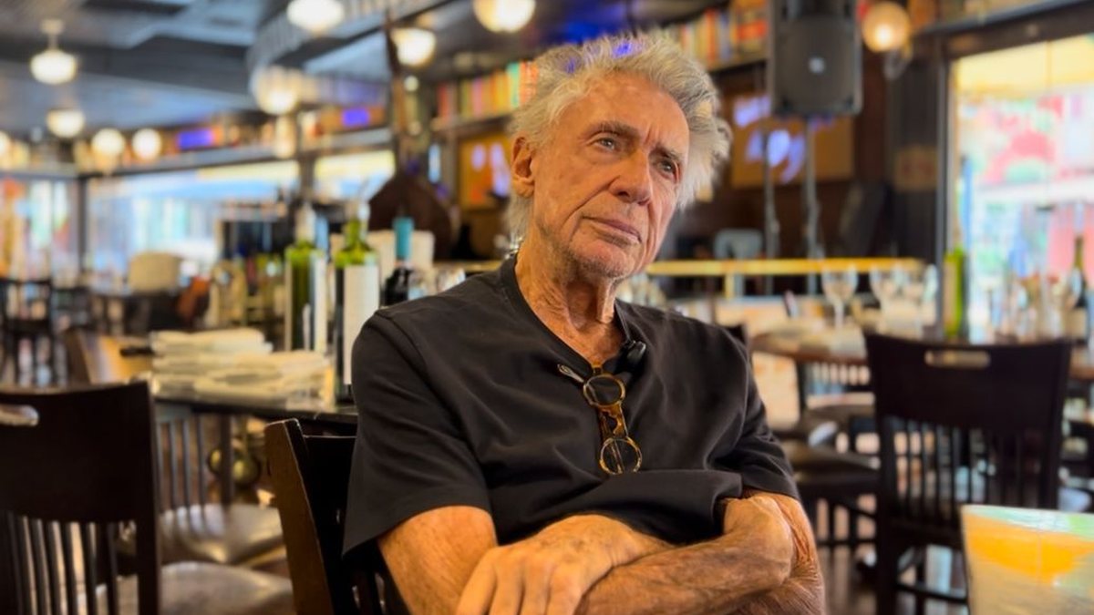 Mancini revela que não sabia cozinhar e chamou a mãe para cuidar de cozinha e a tia, para ficar no caixa, e ele foi para o salão - Manuela França/Viva