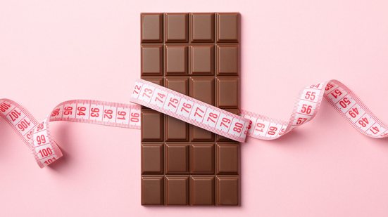 Um pedaço de chocolate com 70% de cacau é metabolicamente mais inteligente do que um ovo diet inteiro - AdobeStock